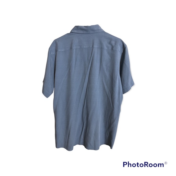 NWOT COLUMBIA BUTTON UP CASUAL SHIRT. SIZE MEDIUM - Picture 3 of 9